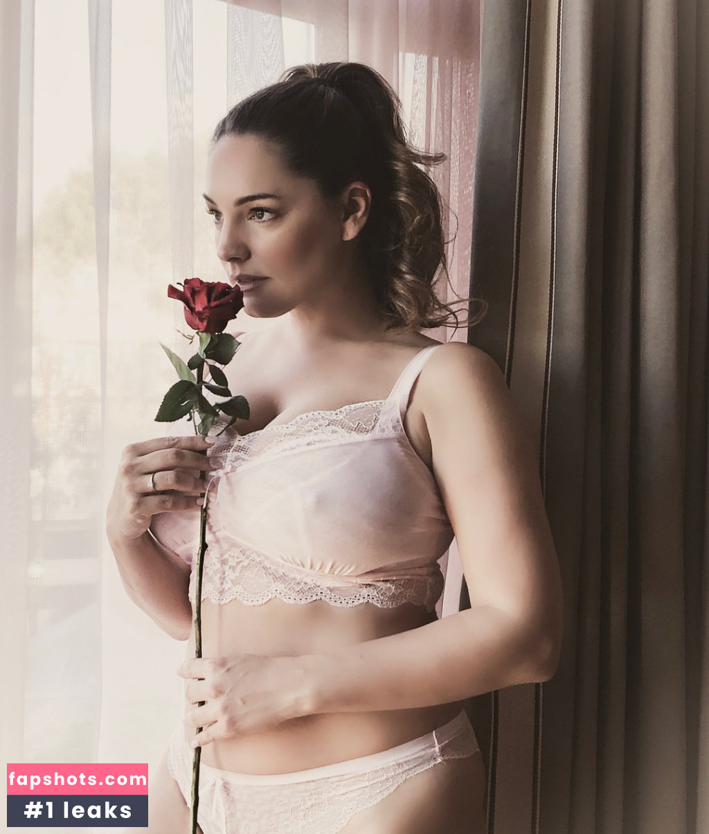 Kelly Brook gallery photo #3484