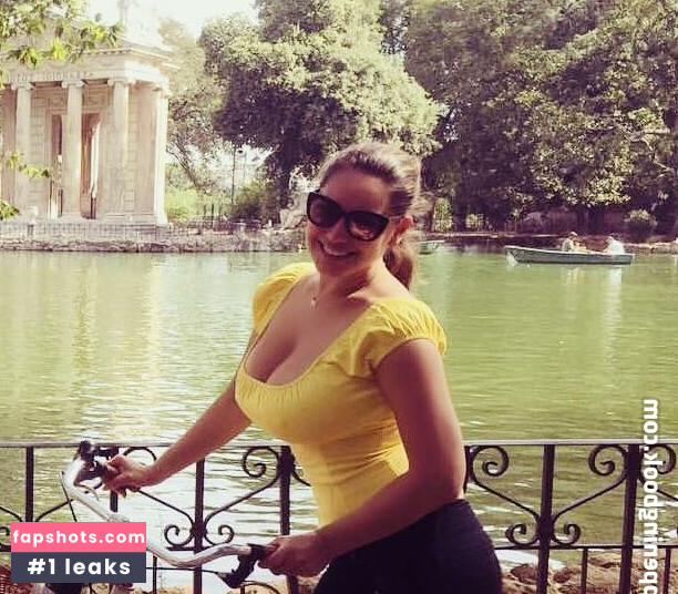 Kelly Brook gallery photo #354