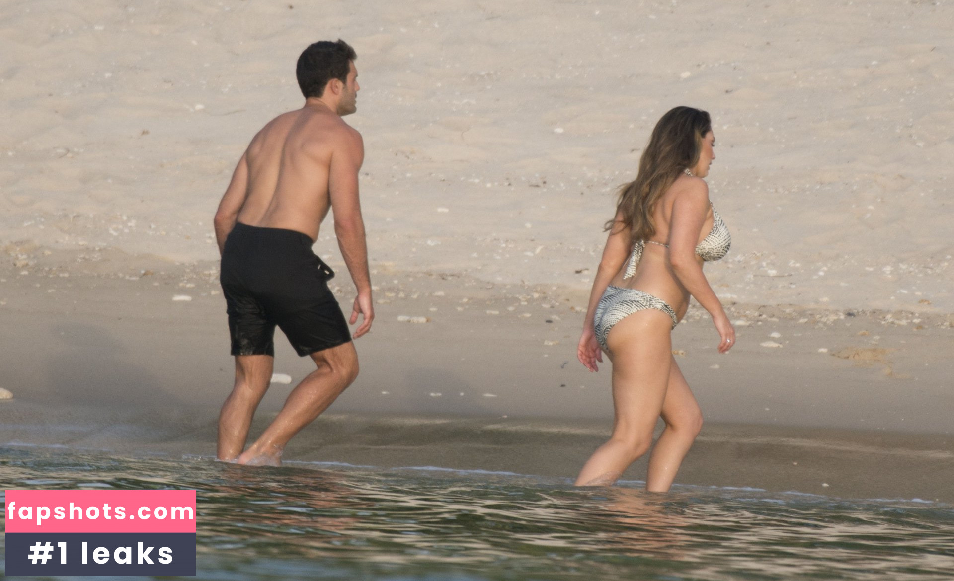 Kelly Brook gallery photo #3536