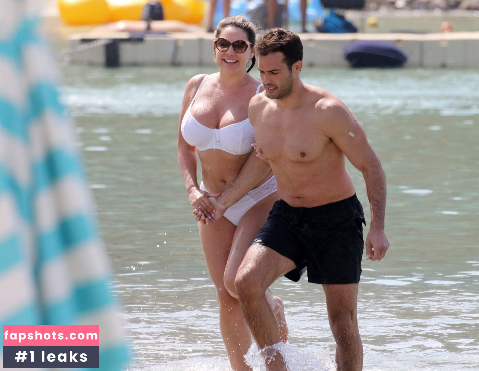 Kelly Brook gallery photo #3579