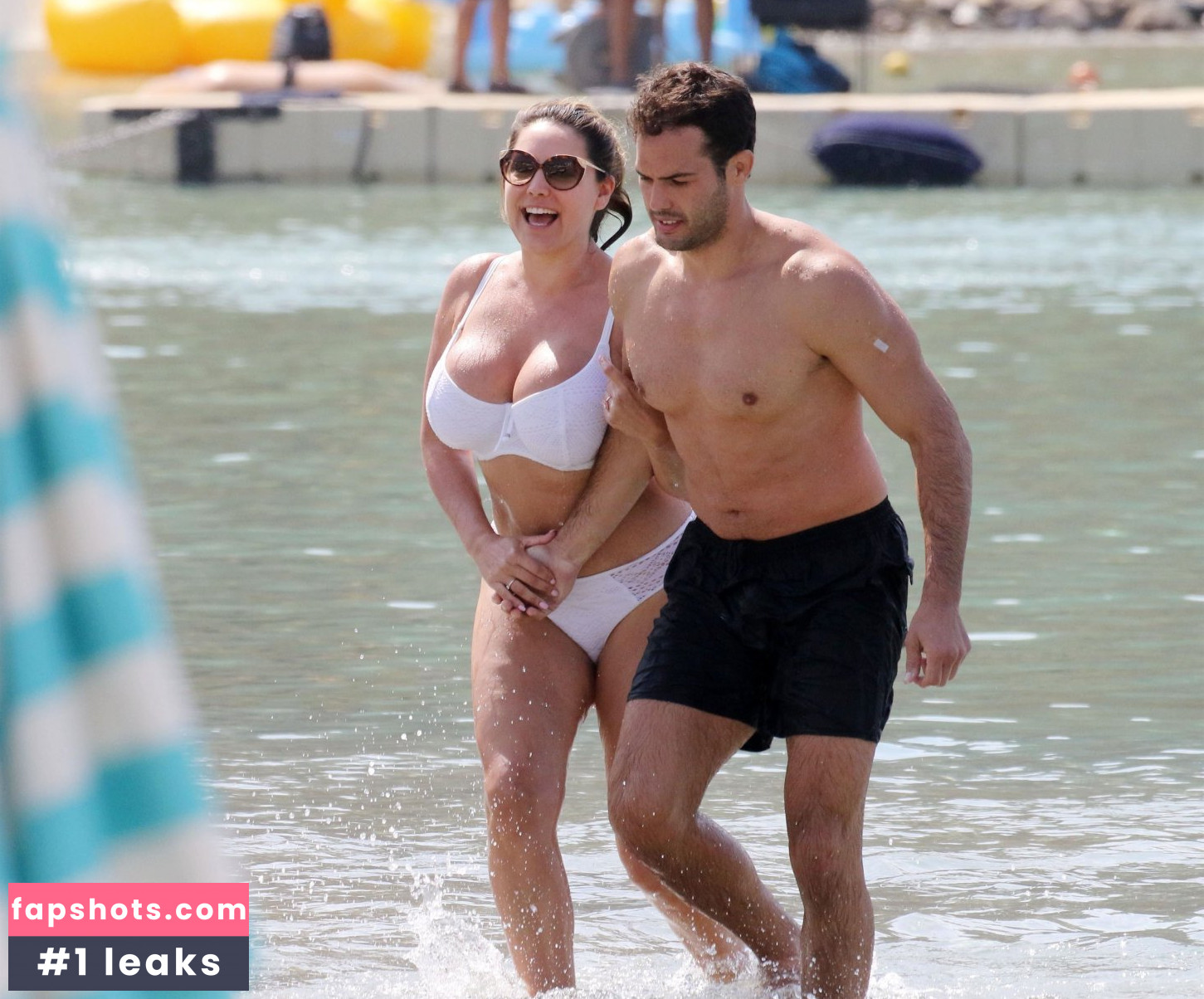 Kelly Brook gallery photo #3581