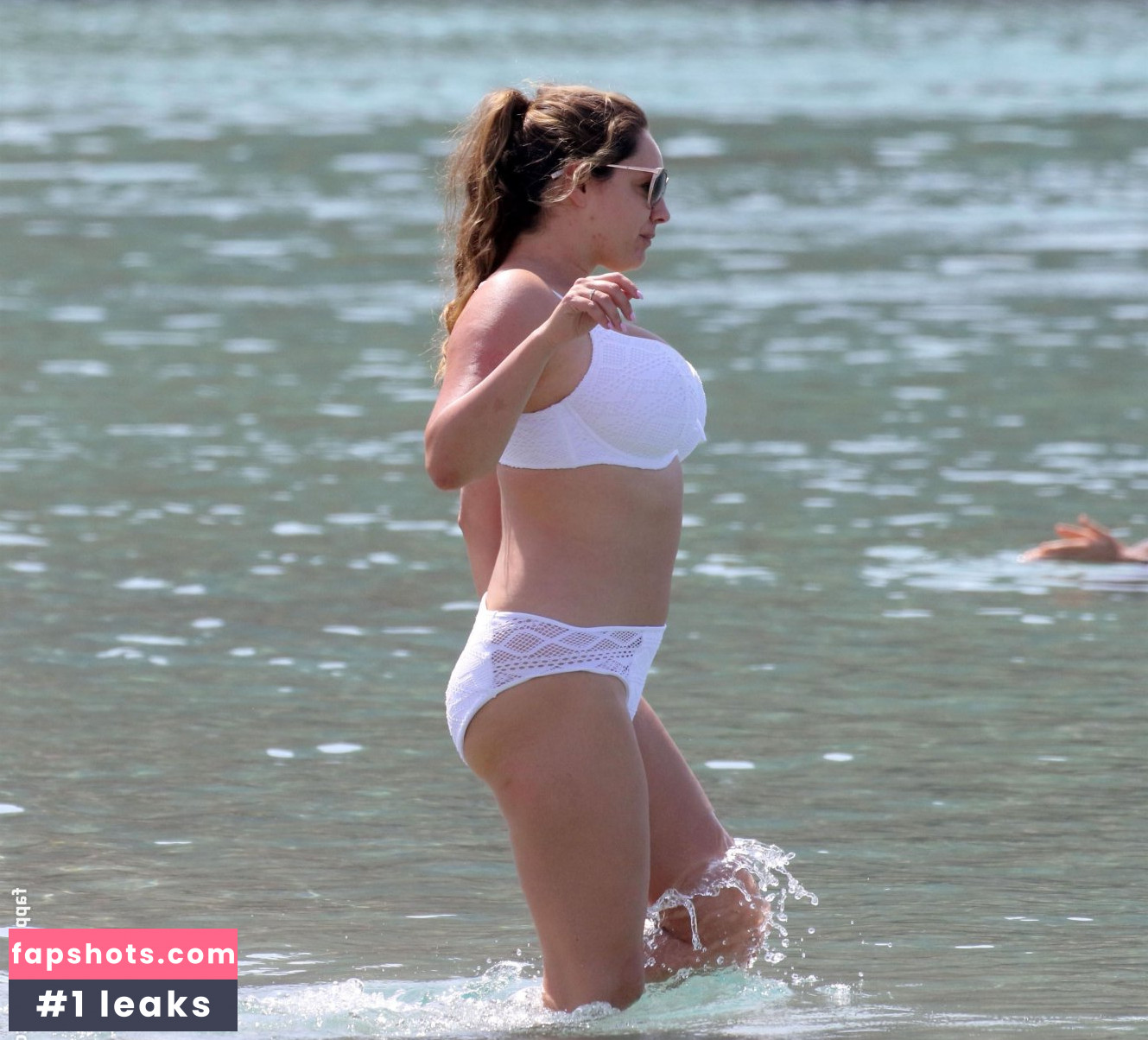 Kelly Brook gallery photo #3584