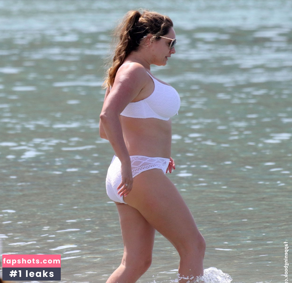 Kelly Brook gallery photo #3587