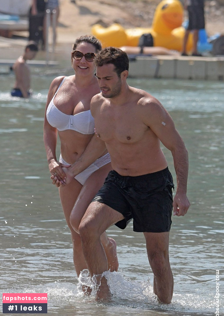 Kelly Brook gallery photo #3597