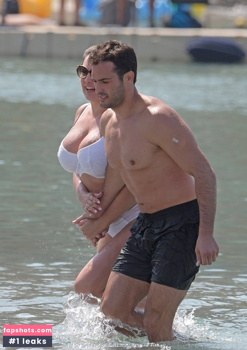 Kelly Brook gallery photo #3599