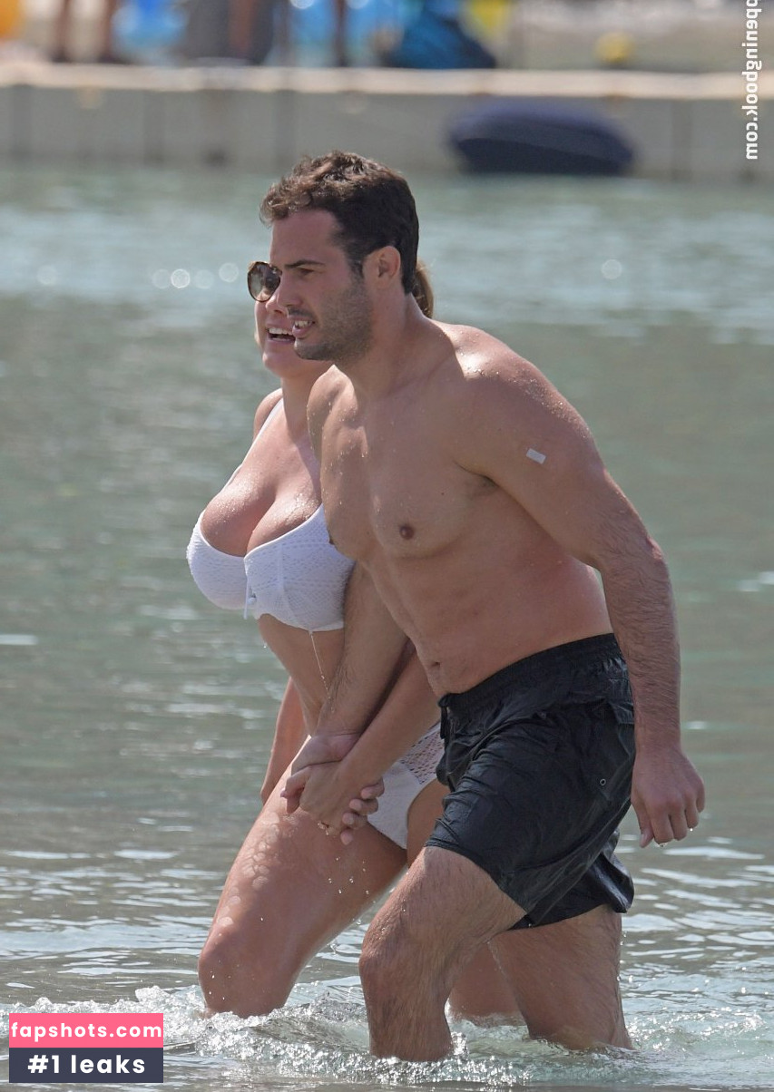 Kelly Brook gallery photo #3600