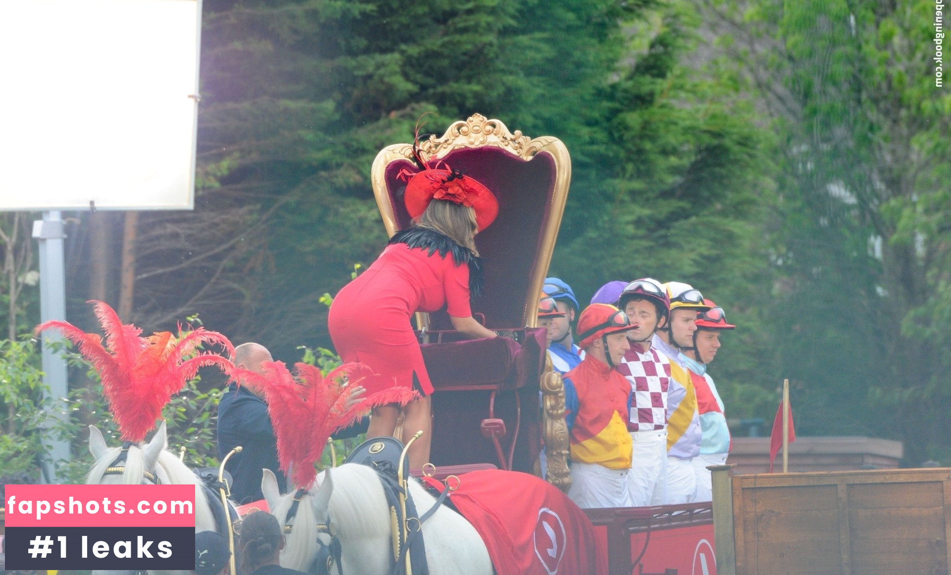 Kelly Brook gallery photo #3643