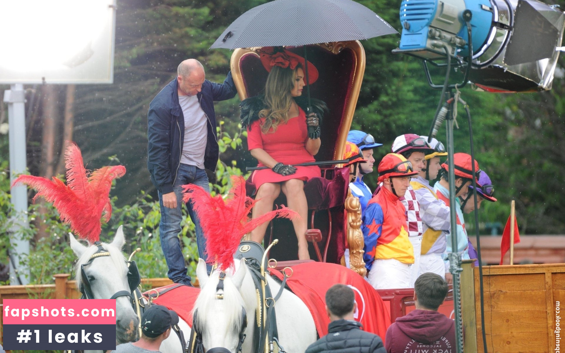 Kelly Brook gallery photo #3653