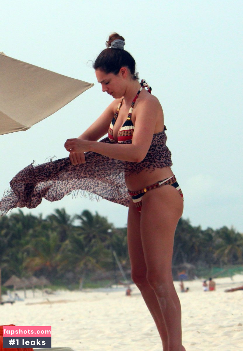 Kelly Brook gallery photo #3668