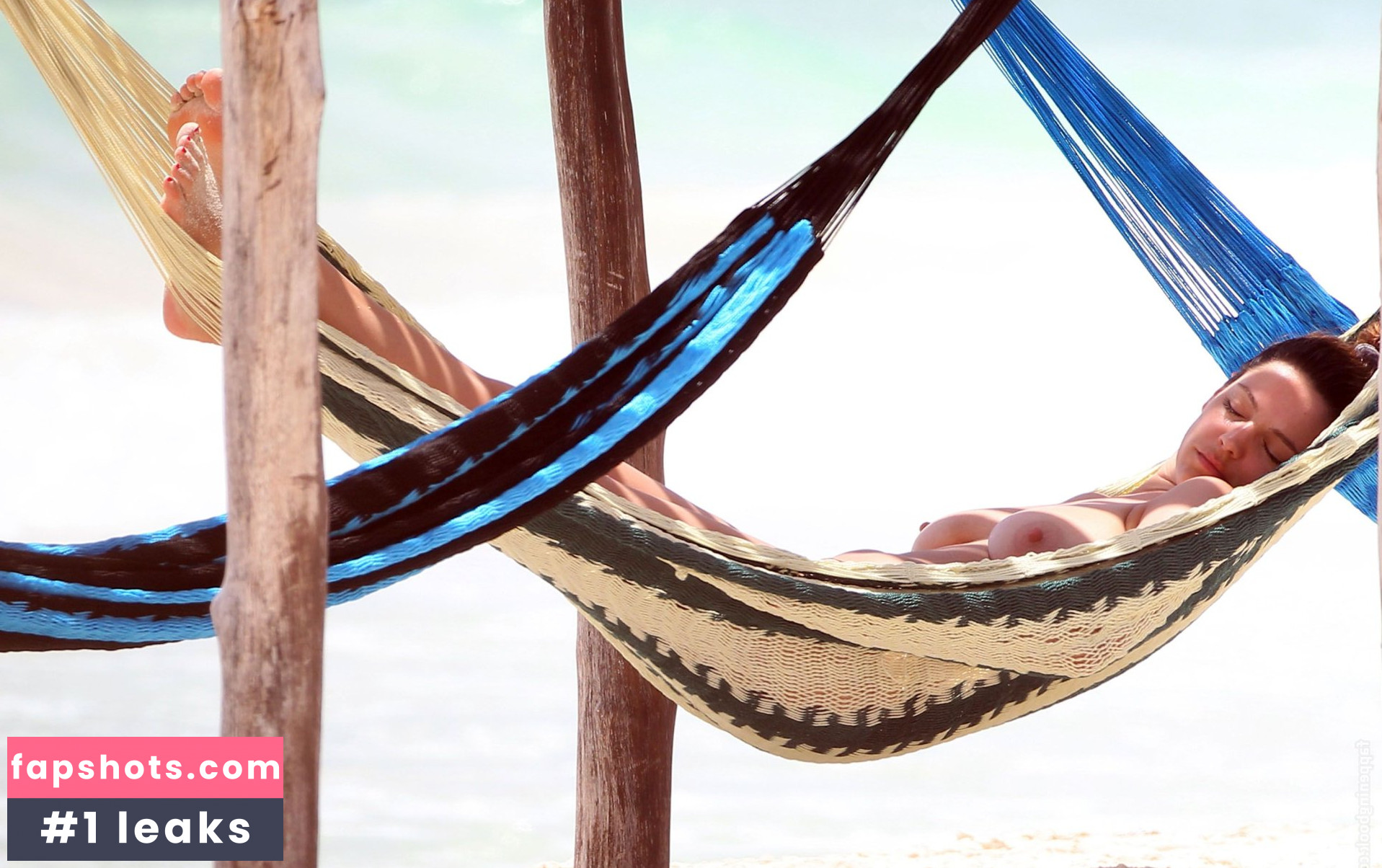 Kelly Brook gallery photo #3718