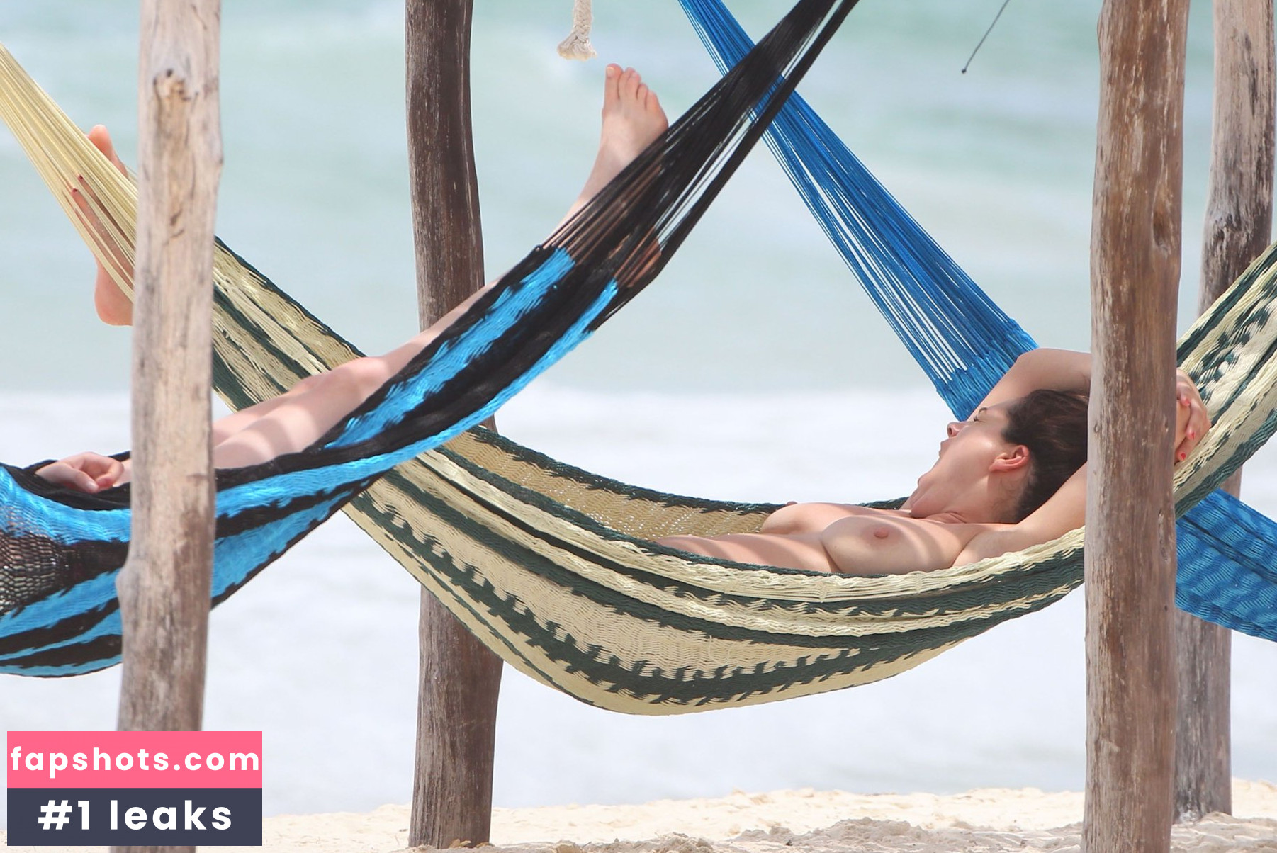 Kelly Brook gallery photo #3720