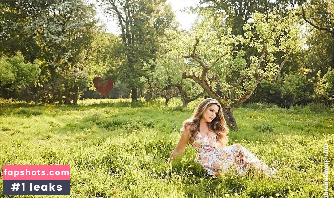 Kelly Brook gallery photo #3786
