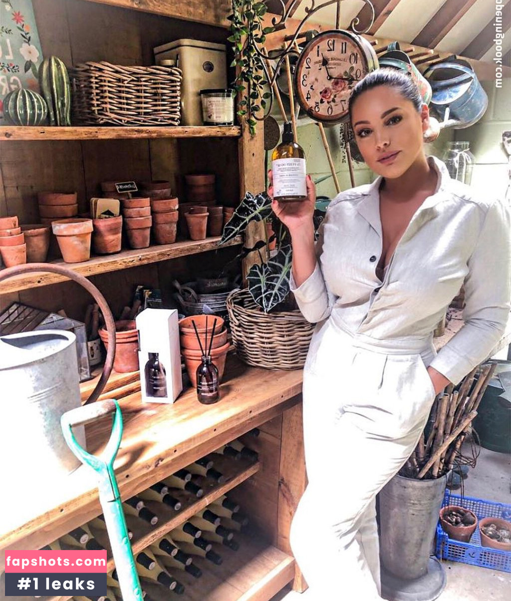 Kelly Brook gallery photo #3790