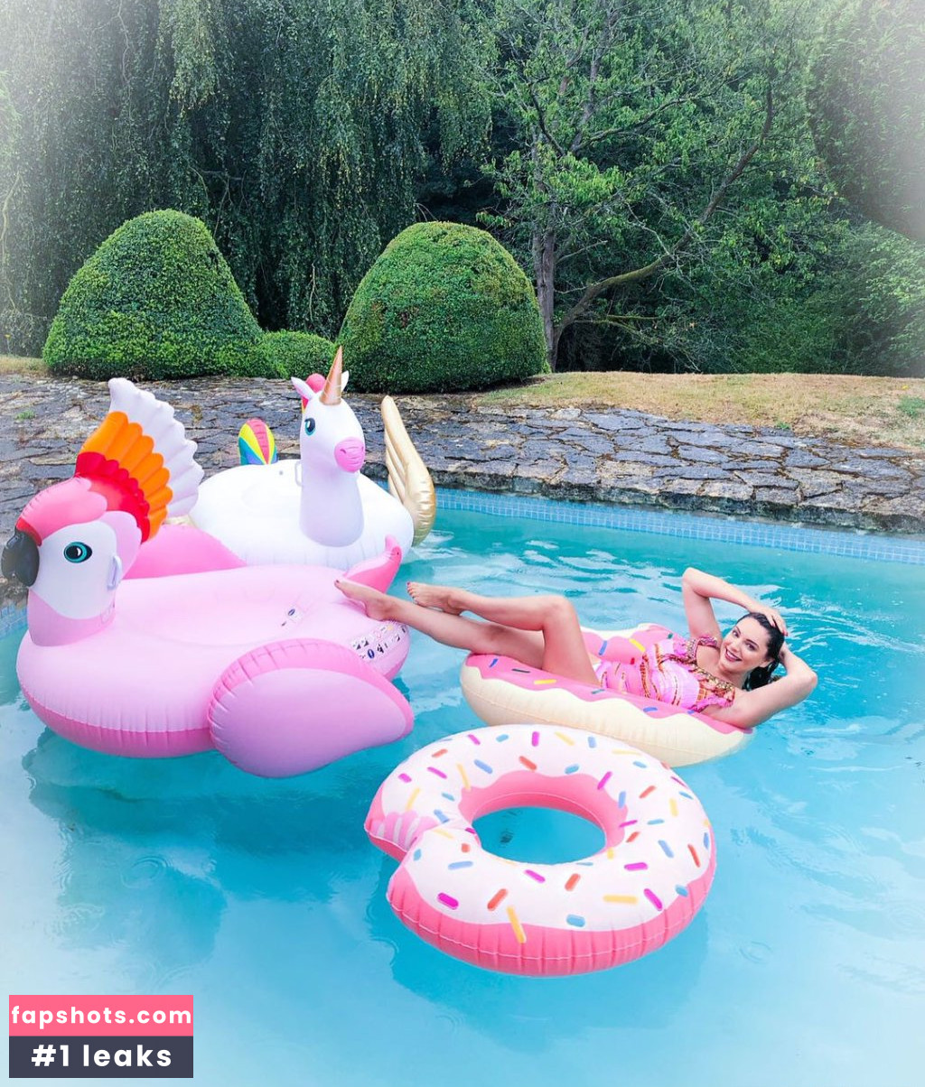 Kelly Brook gallery photo #3793