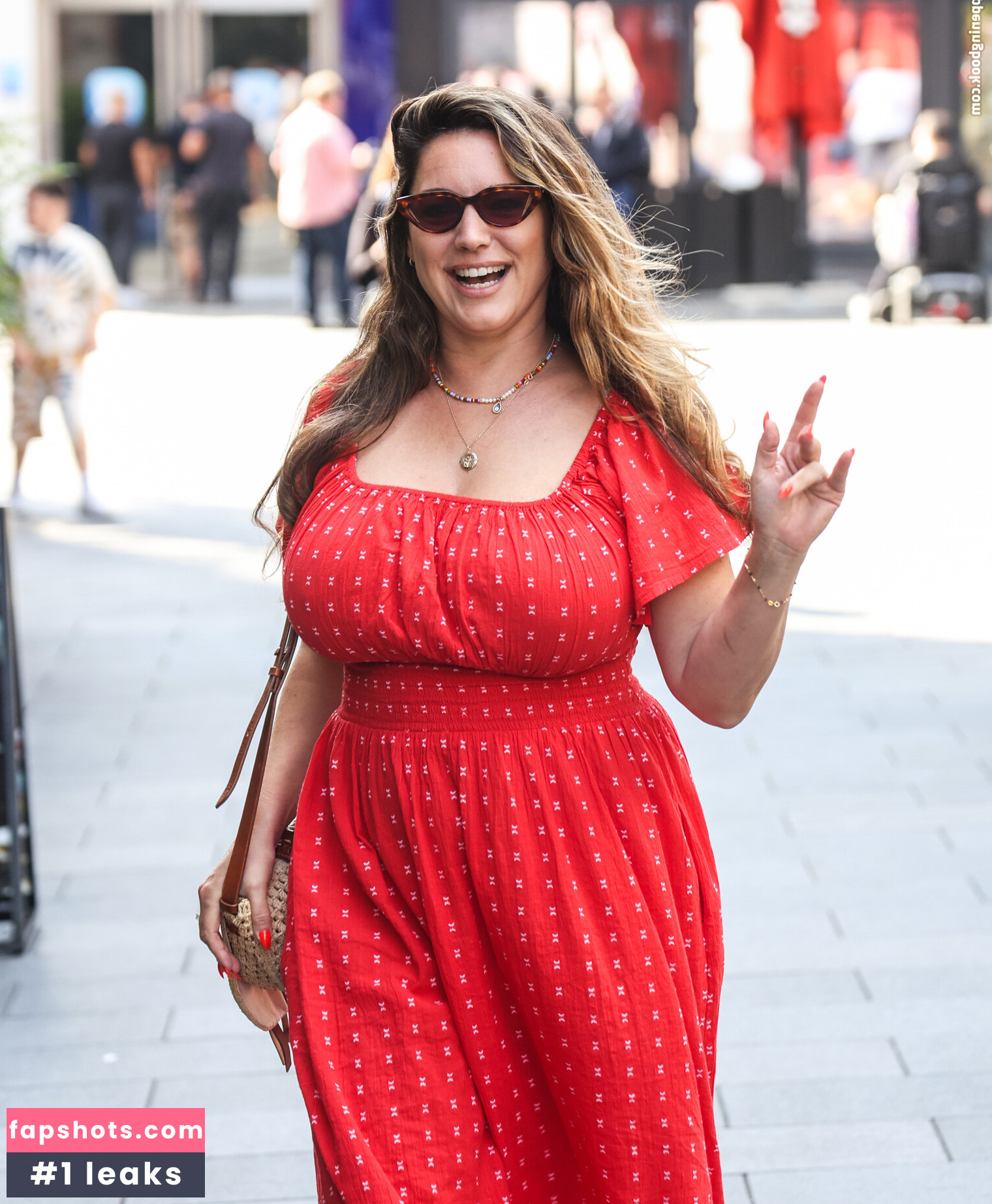 Kelly Brook gallery photo #47