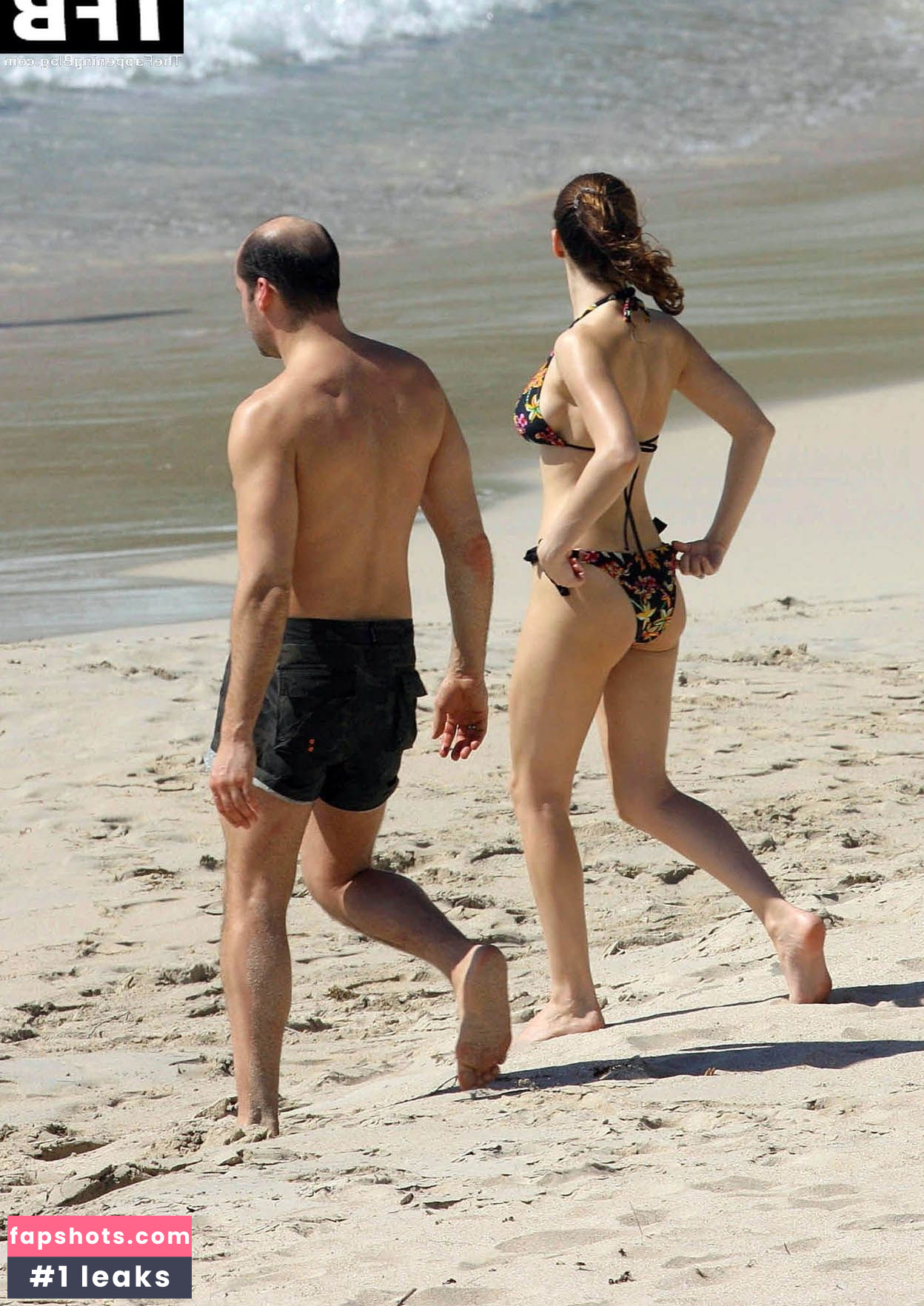 Kelly Brook gallery photo #482