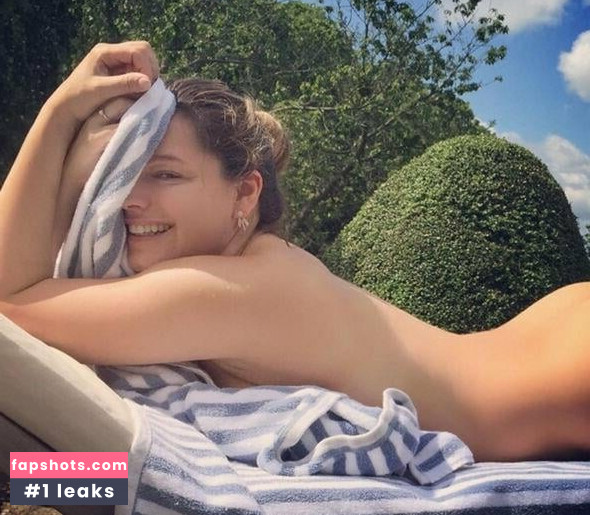 Kelly Brook gallery photo #68