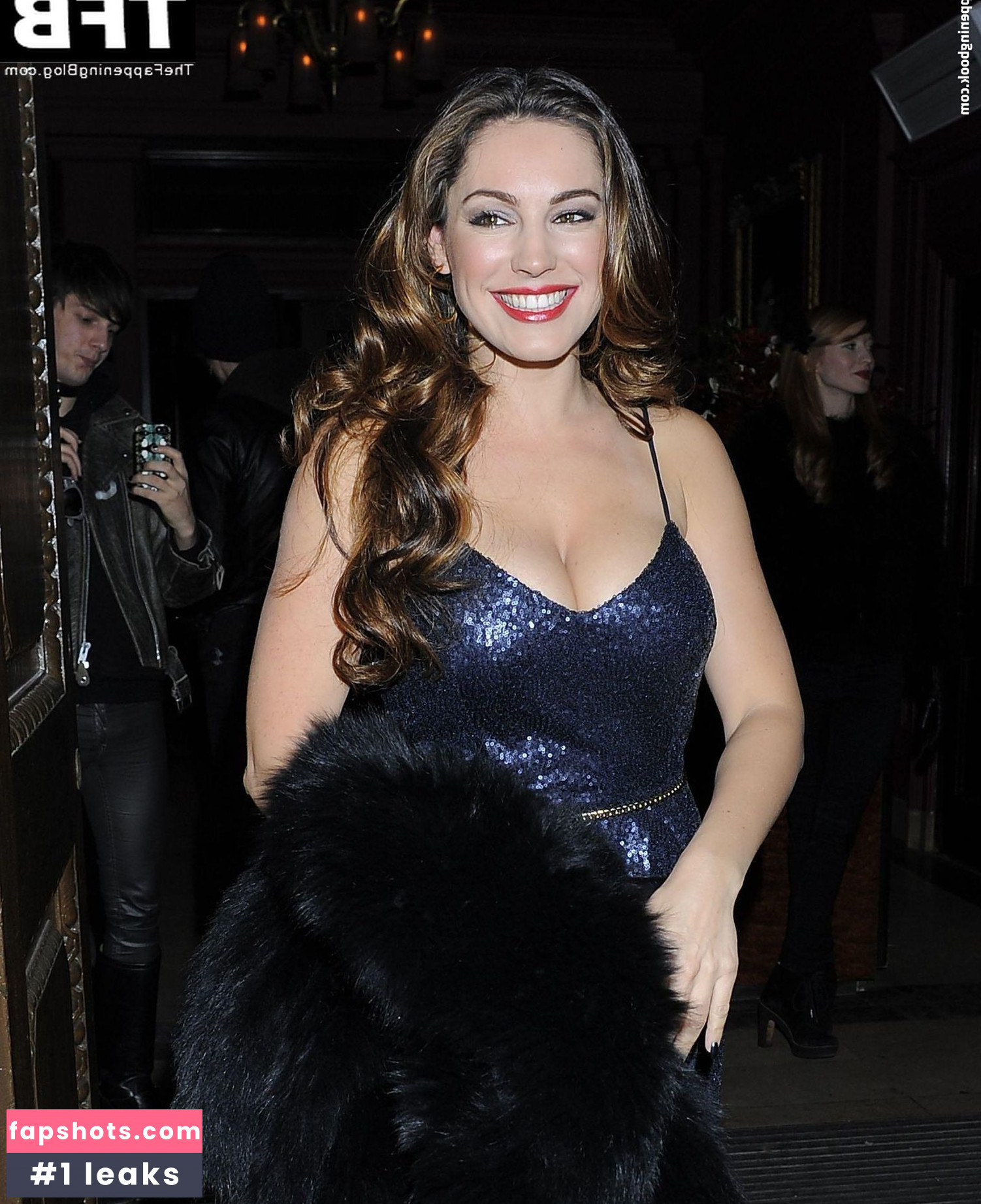 Kelly Brook gallery photo #807