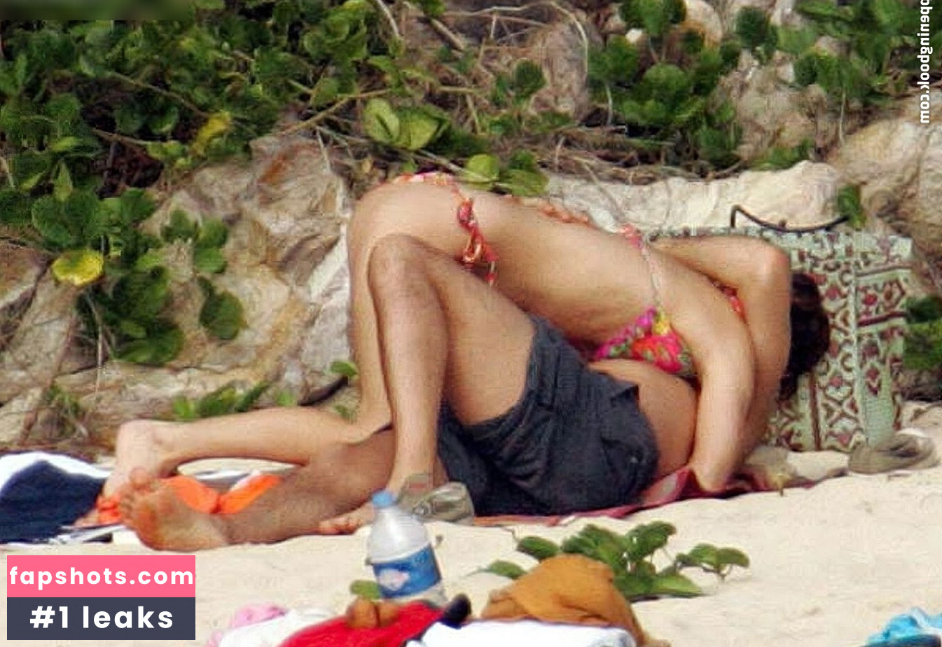 Kelly Brook gallery photo #85