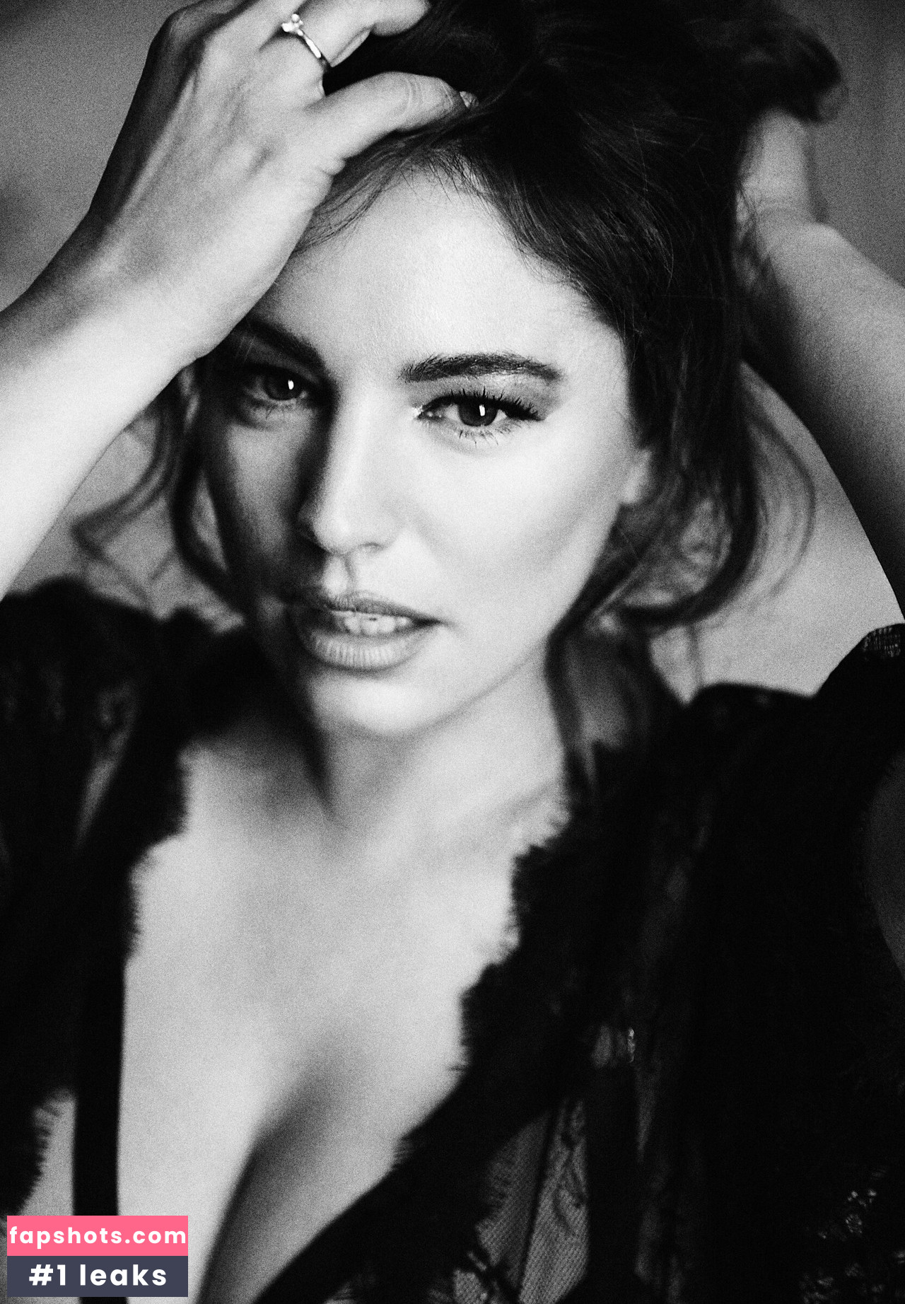 Kelly Brook gallery photo #867