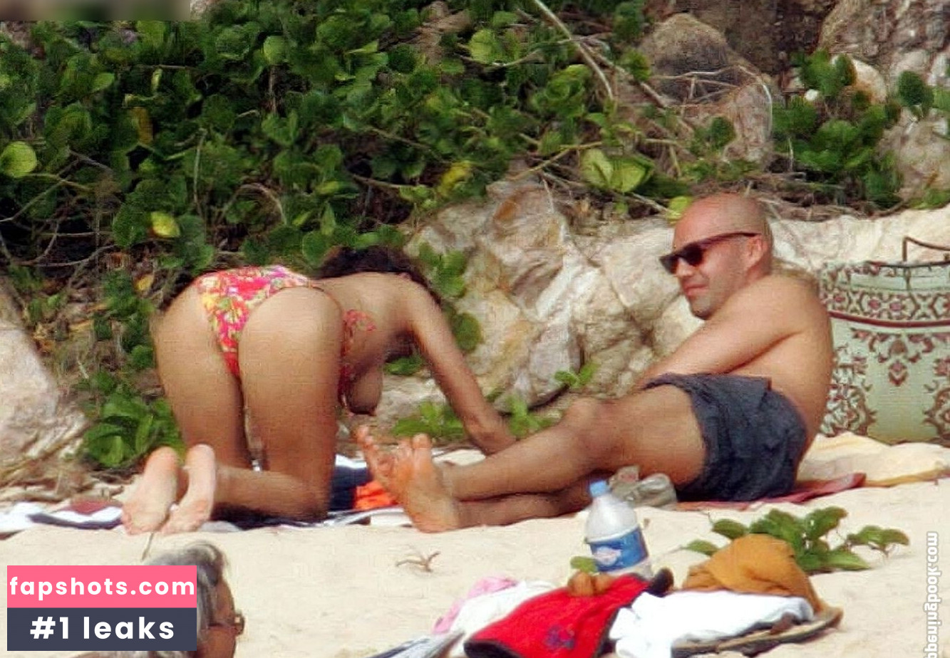 Kelly Brook gallery photo #90