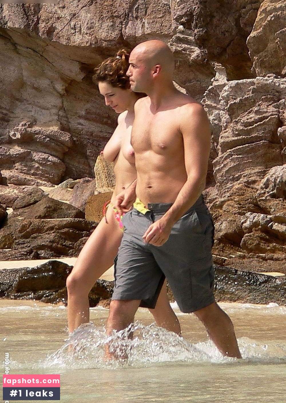 Kelly Brook gallery photo #95