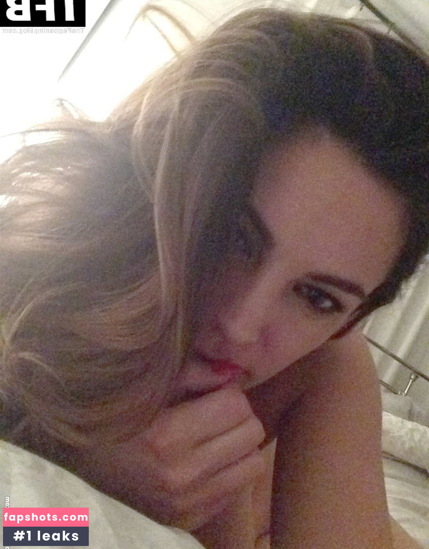 Kelly Brook gallery photo #966