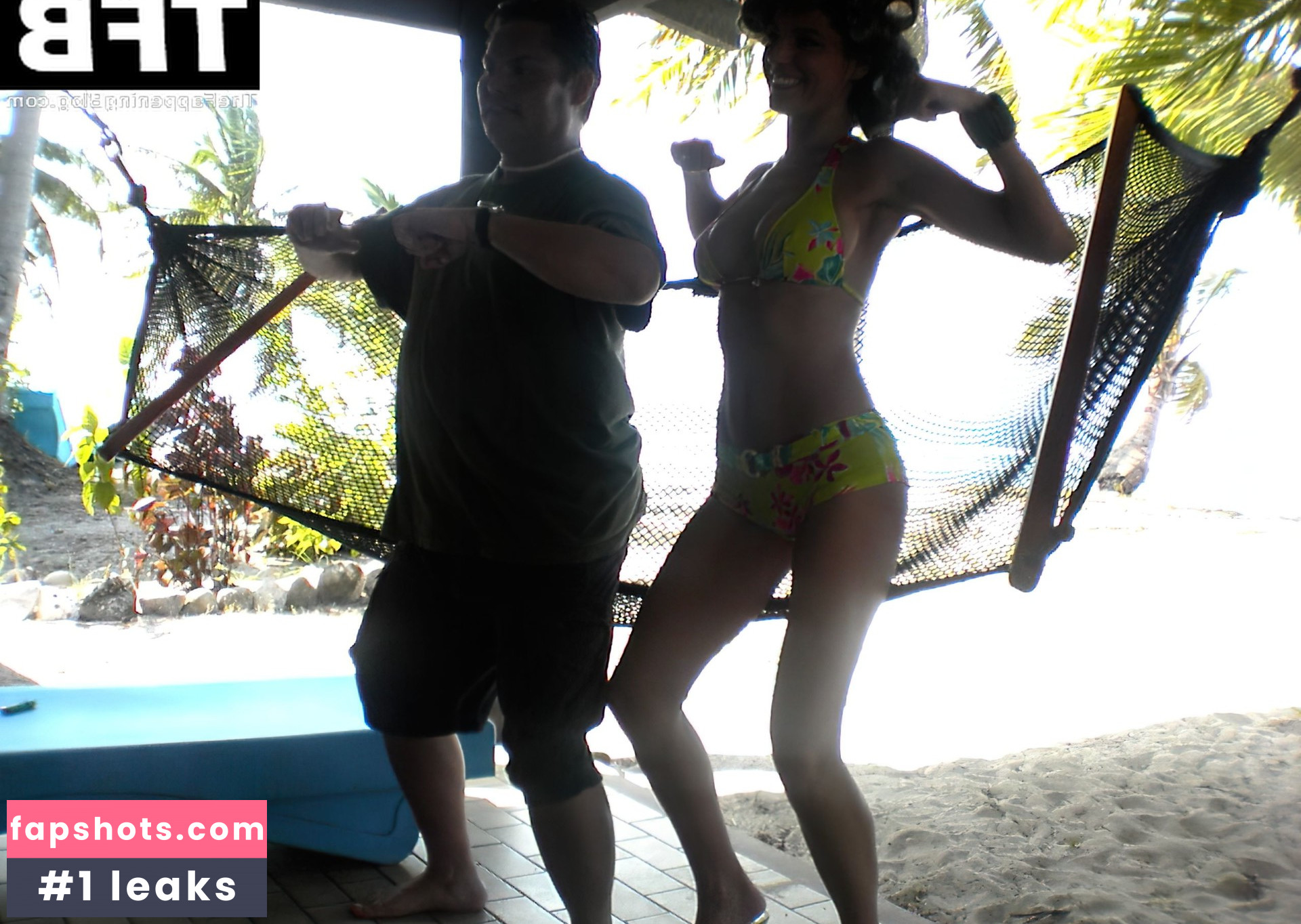 Kelly Brook gallery photo #968