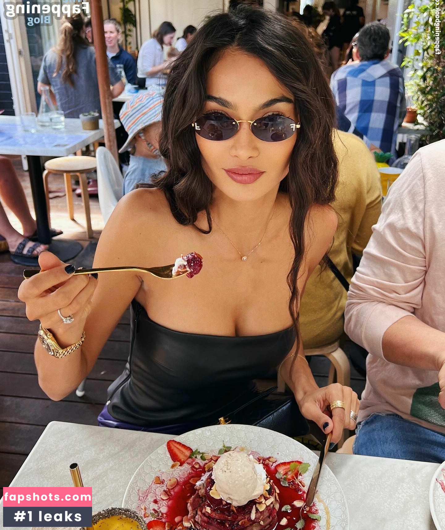 Kelly Gale gallery photo #173