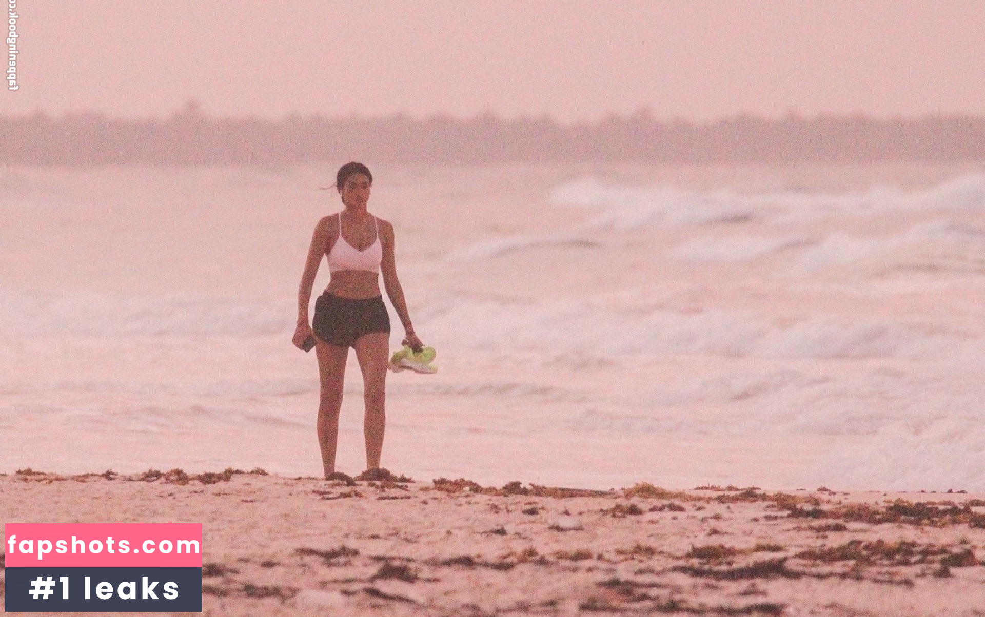 Kelly Gale gallery photo #340