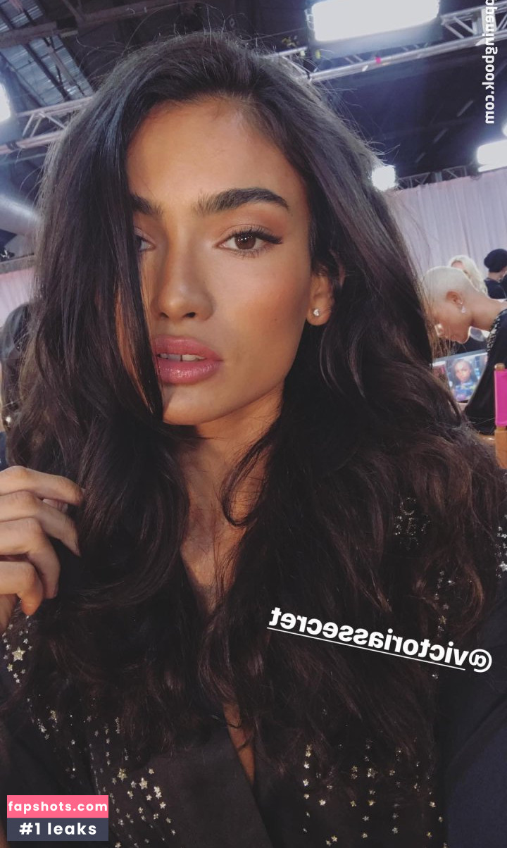 Kelly Gale gallery photo #398