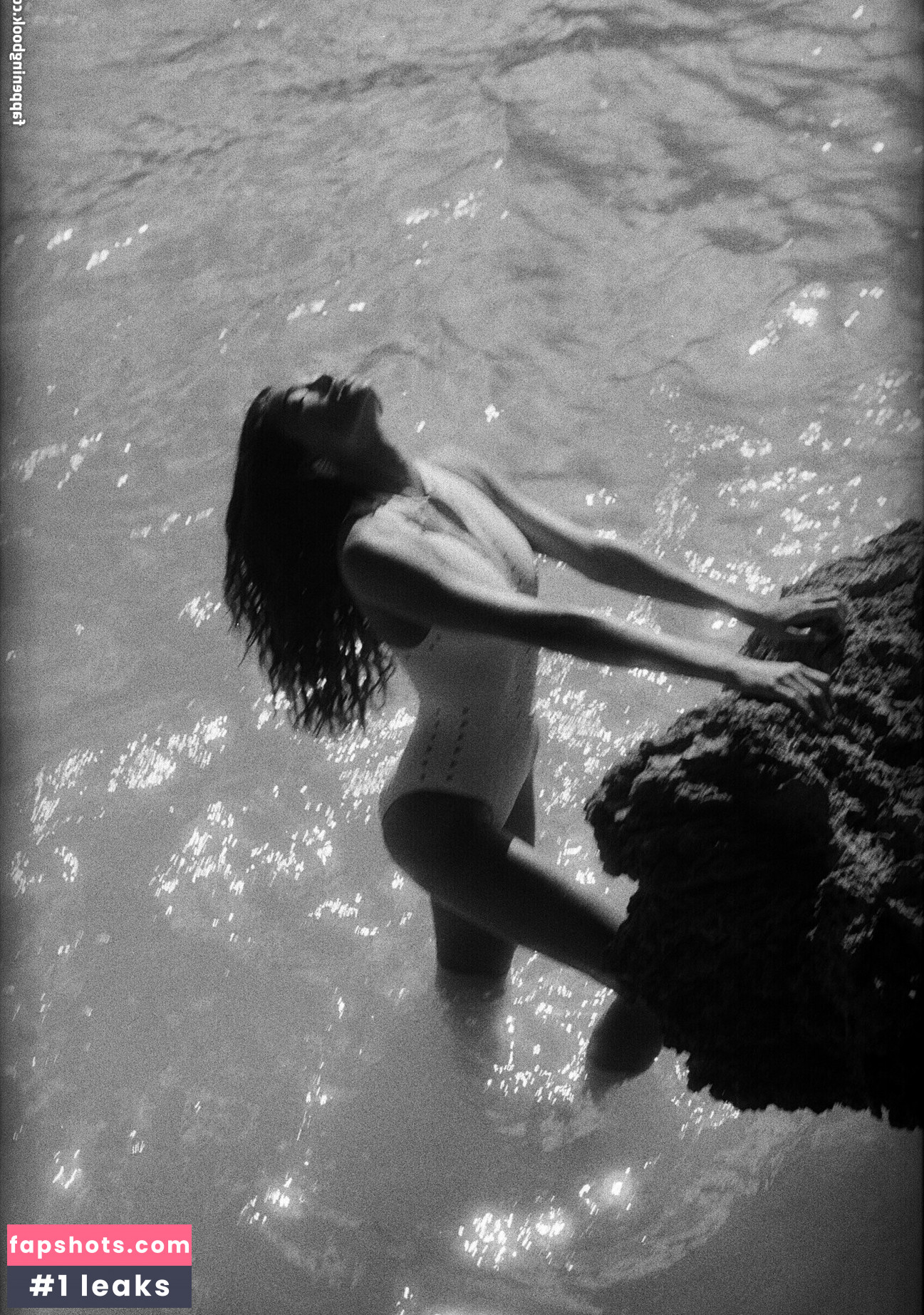 Kelly Gale gallery photo #46