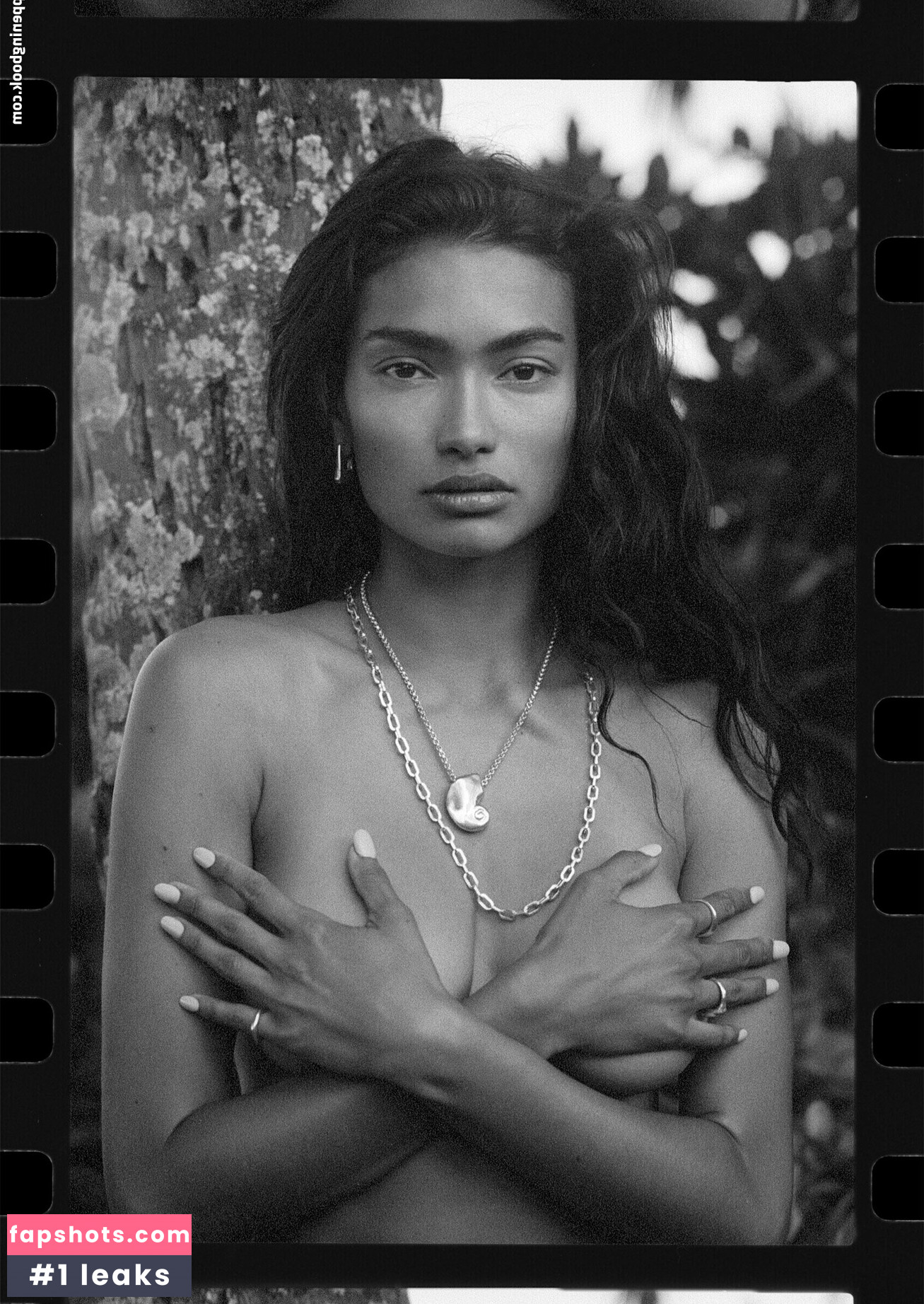 Kelly Gale gallery photo #50
