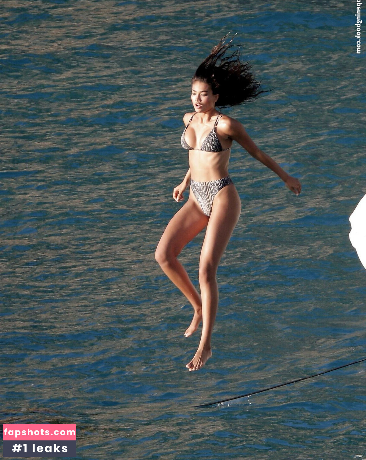 Kelly Gale gallery photo #69