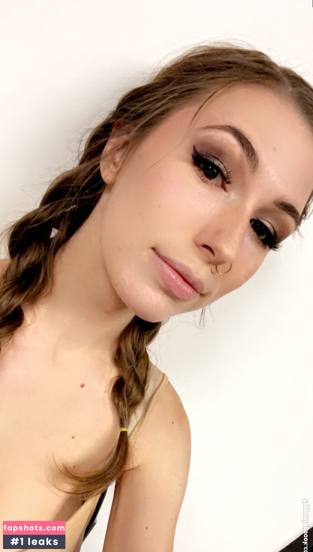 Kelly Louis gallery photo #39