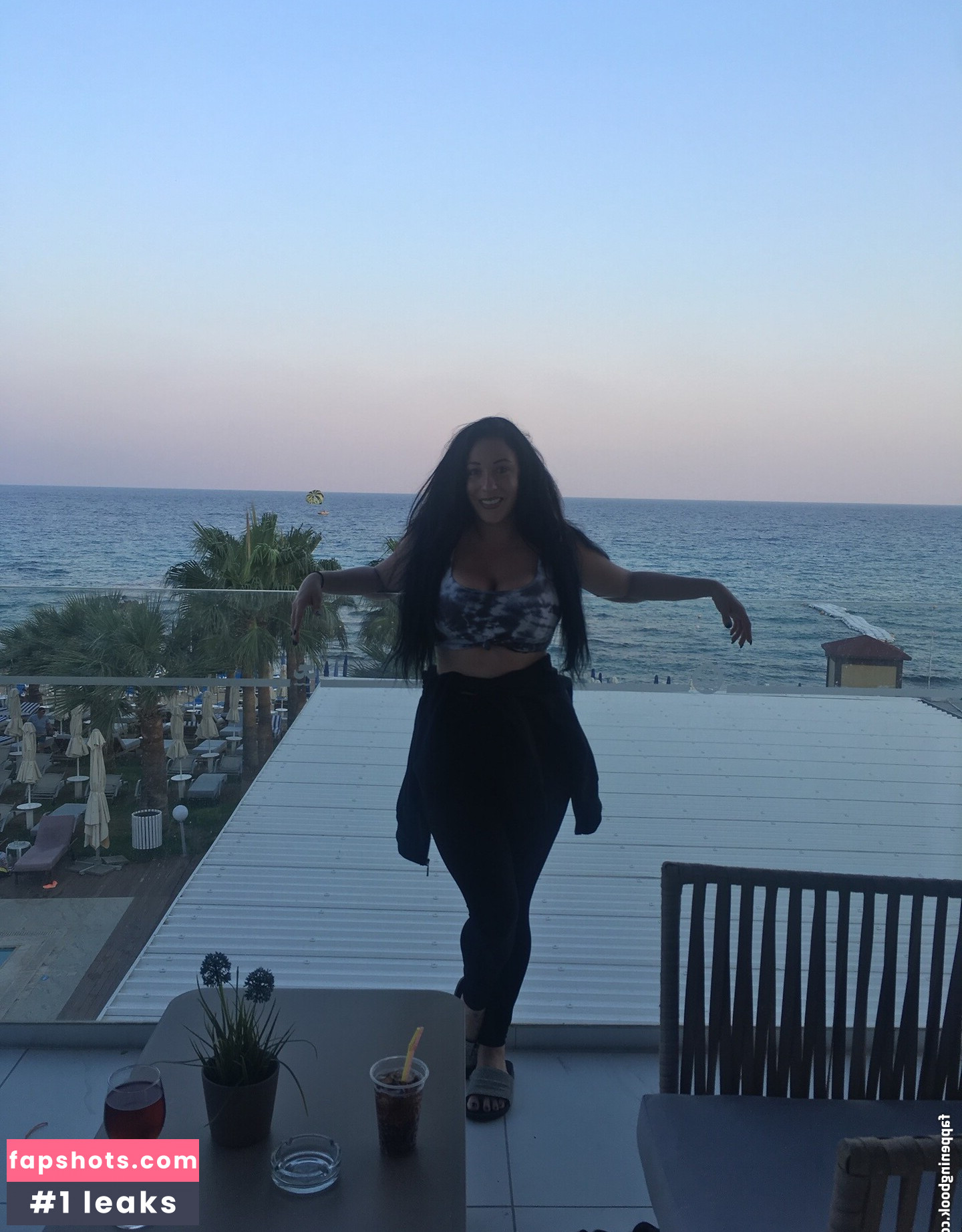 Kelly Louise Sheridan gallery photo #15