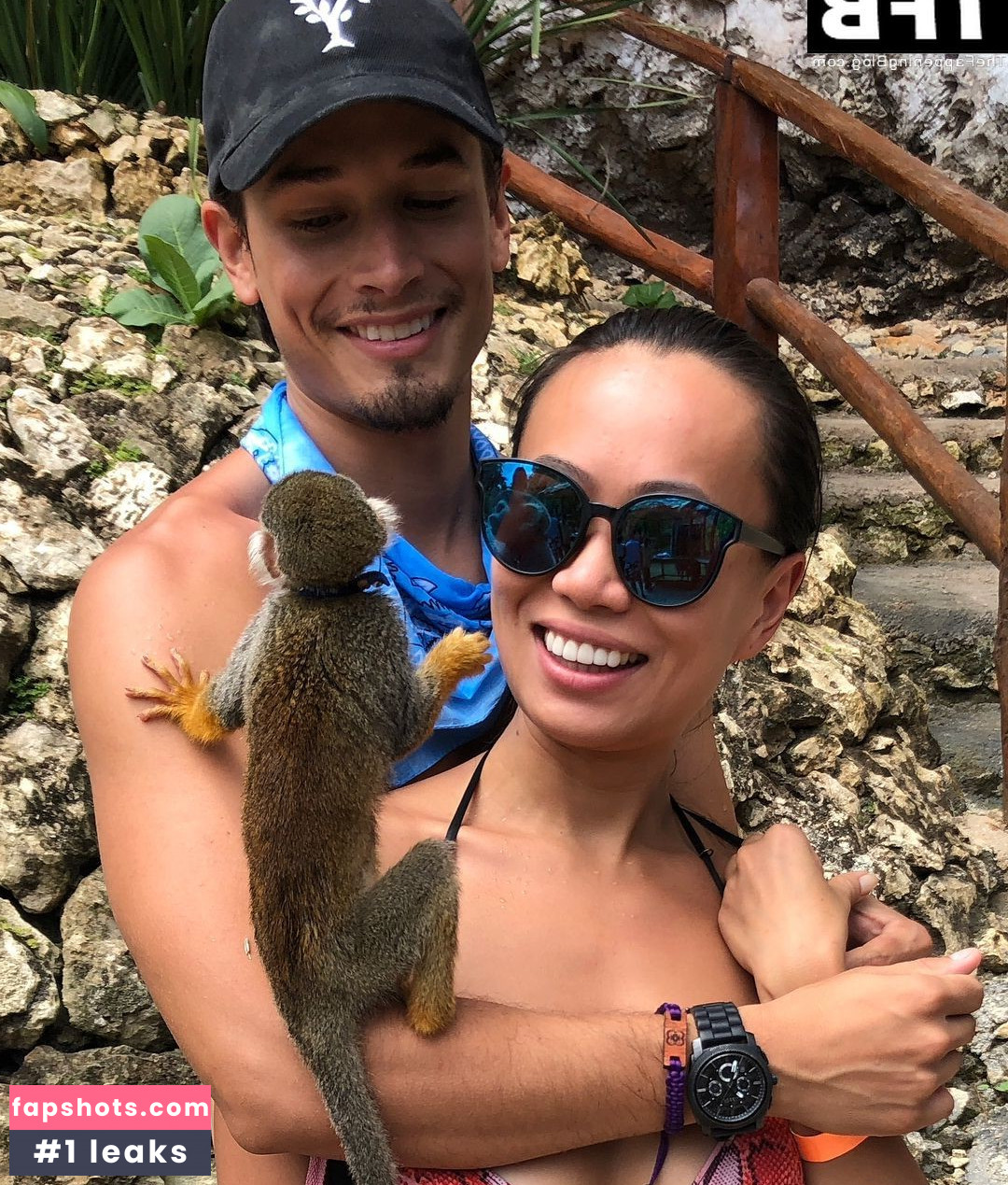 Kelly Mi Li gallery photo #18