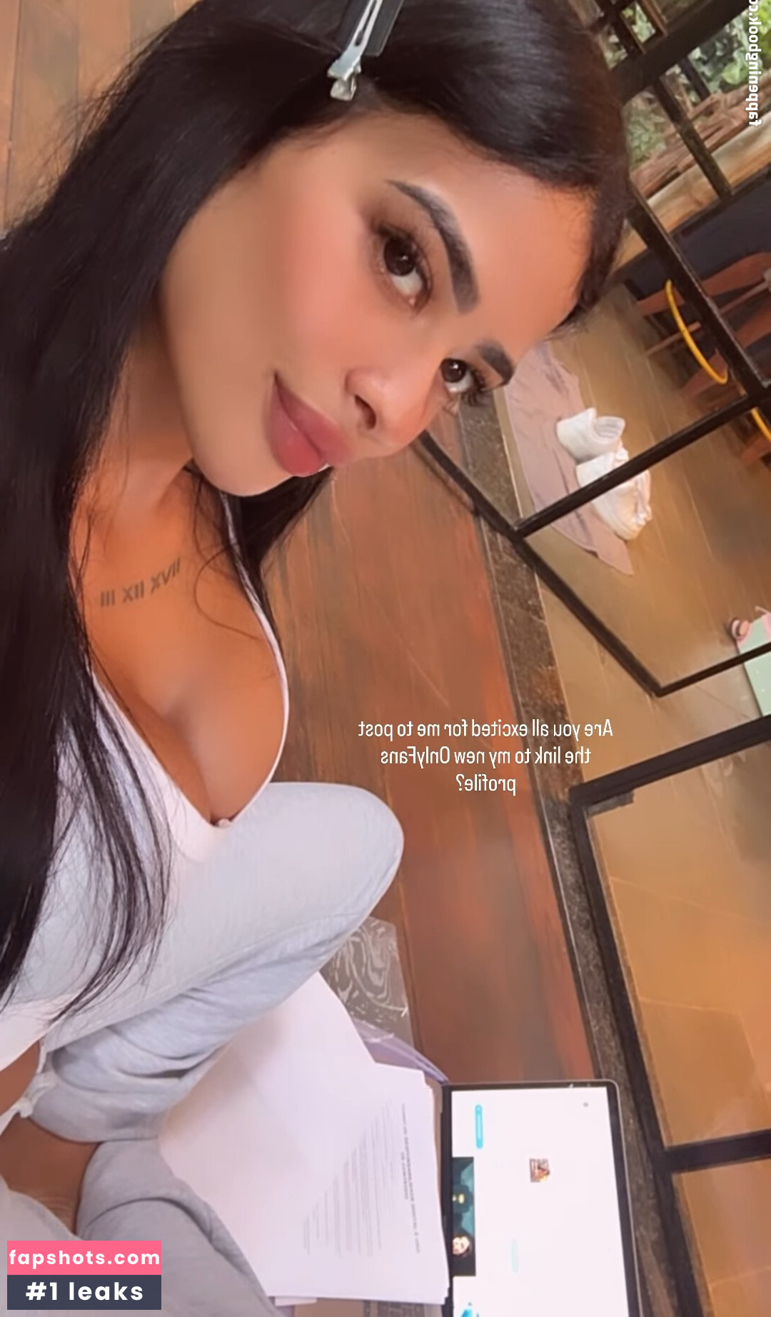 Kelly Oliveira gallery photo #18