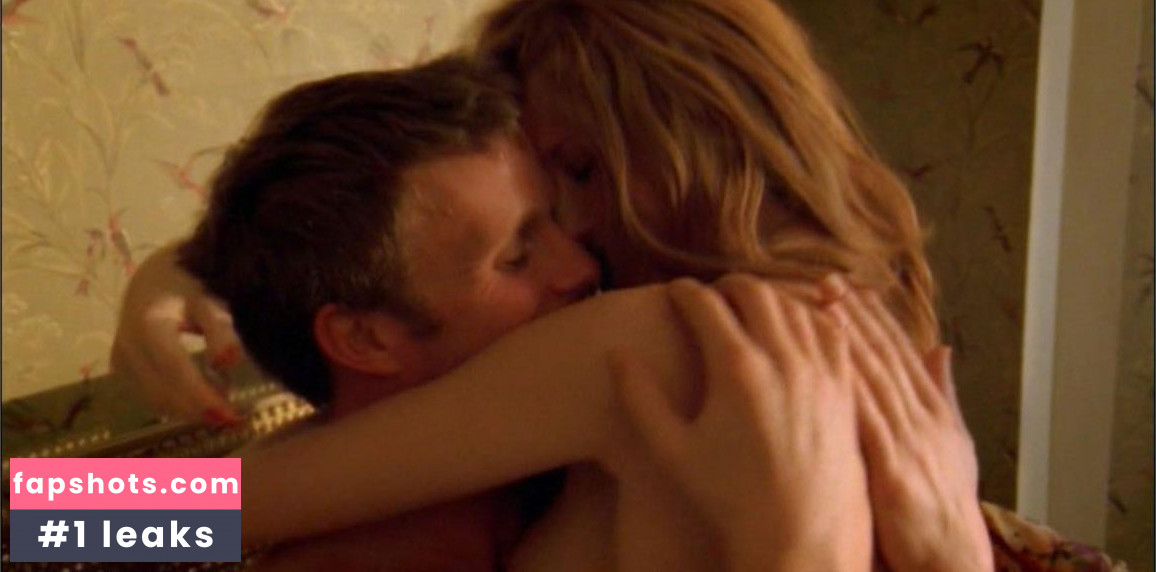 Kelly Reilly gallery photo #105