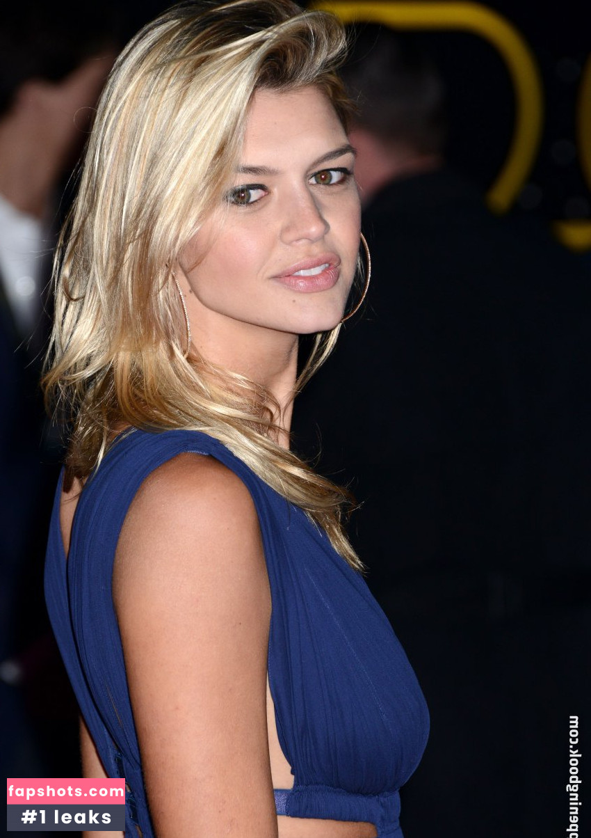 Kelly Rohrbach gallery photo #249