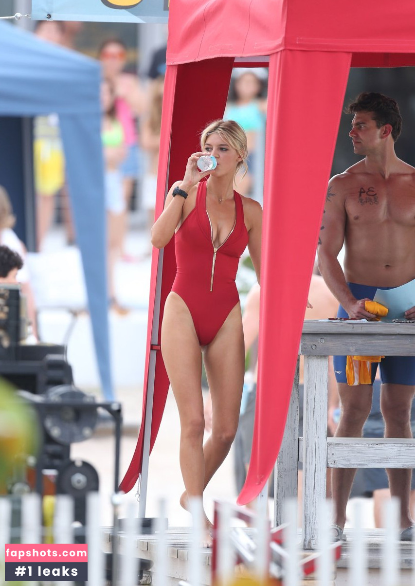 Kelly Rohrbach gallery photo #361