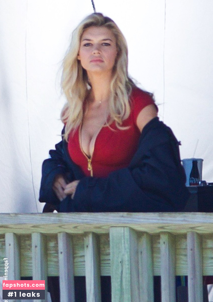 Kelly Rohrbach gallery photo #446