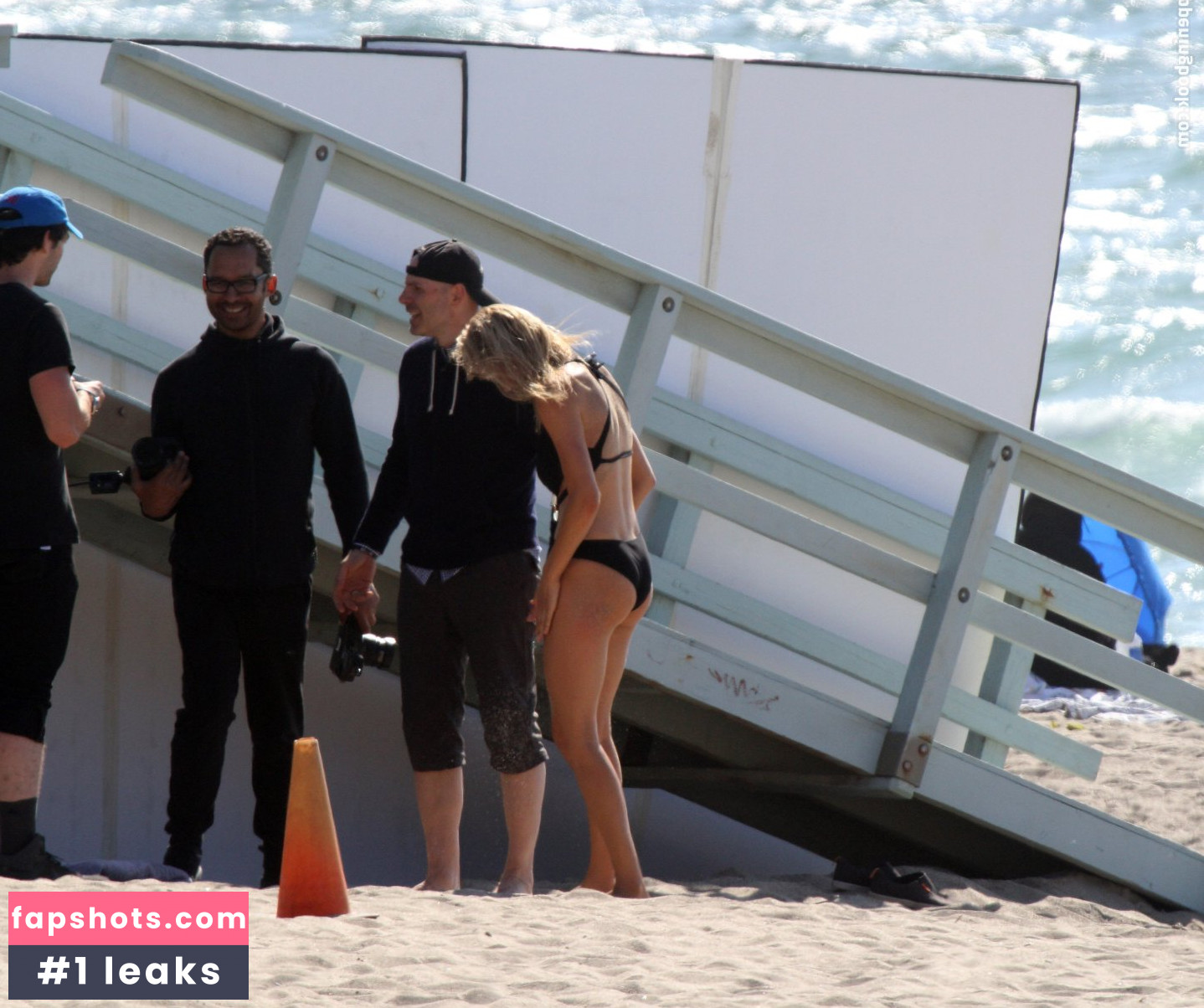 Kelly Rohrbach gallery photo #510