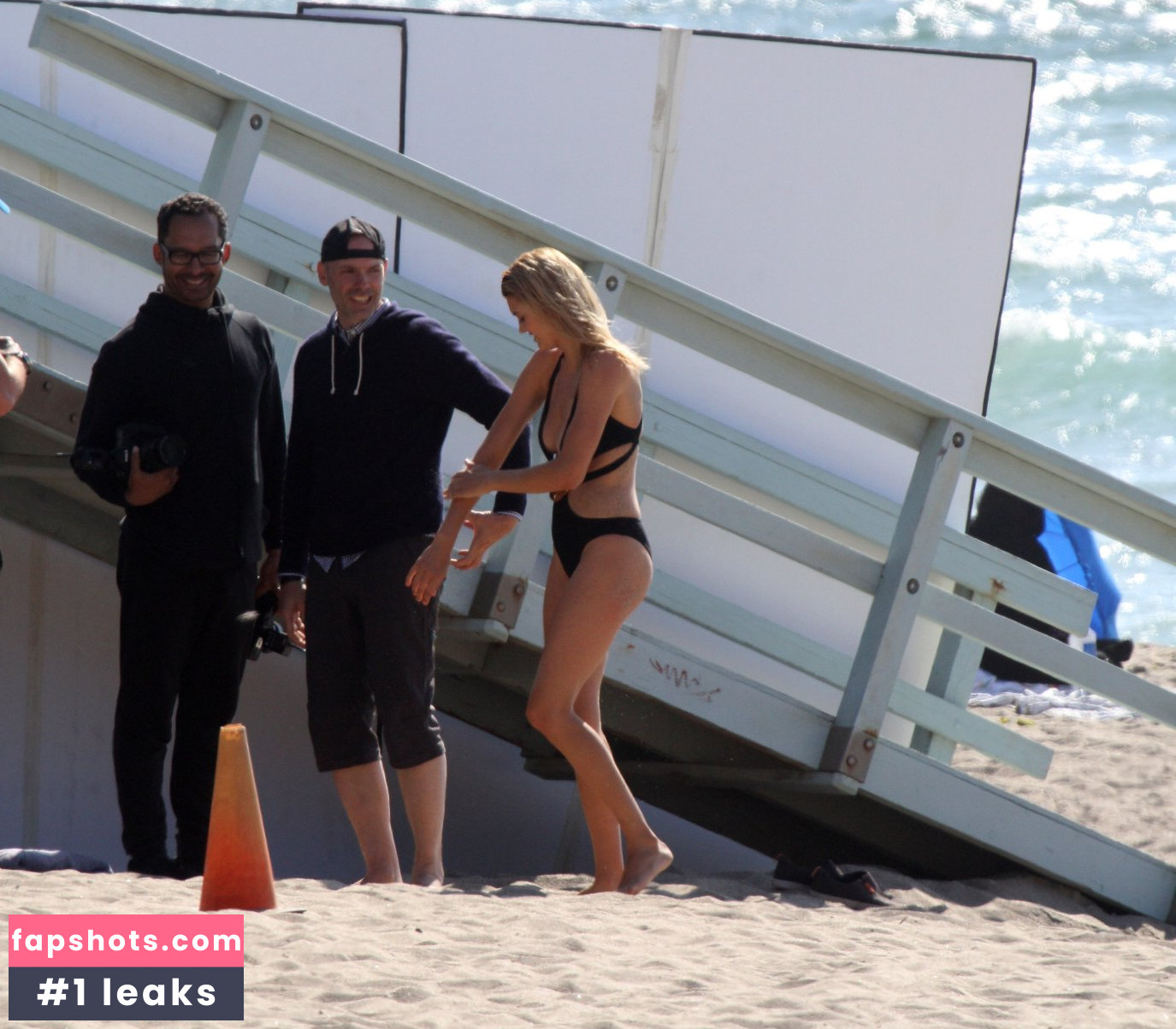 Kelly Rohrbach gallery photo #519