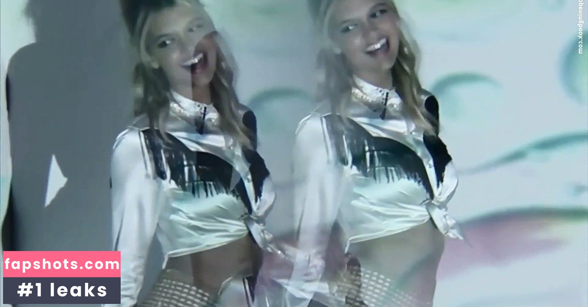 Kelly Rohrbach gallery photo #589