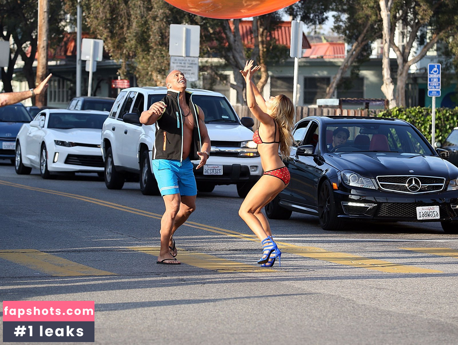 Kelly Rohrbach gallery photo #610