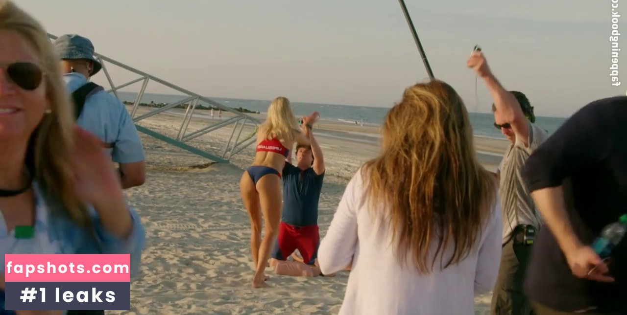 Kelly Rohrbach gallery photo #674