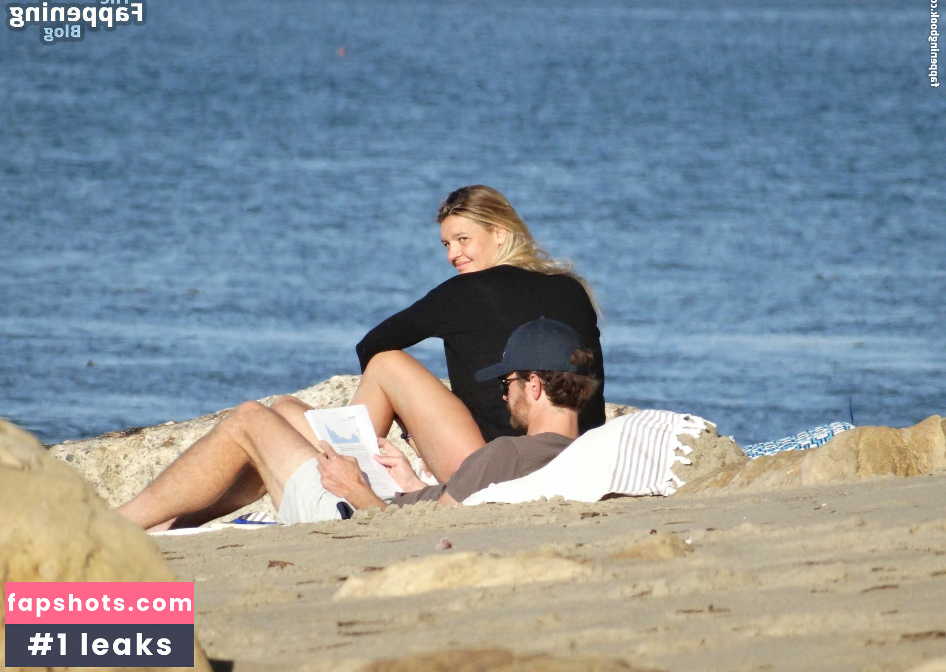 Kelly Rohrbach gallery photo #79