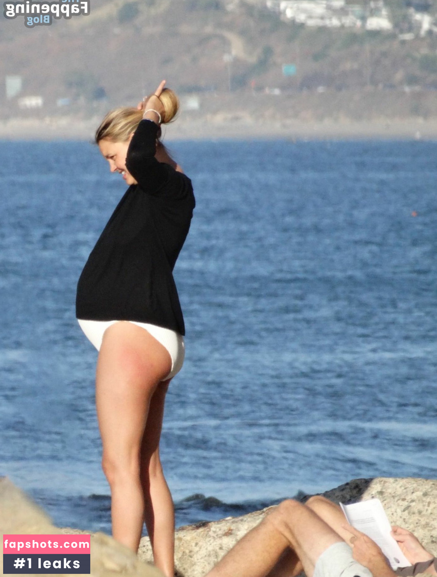Kelly Rohrbach gallery photo #80