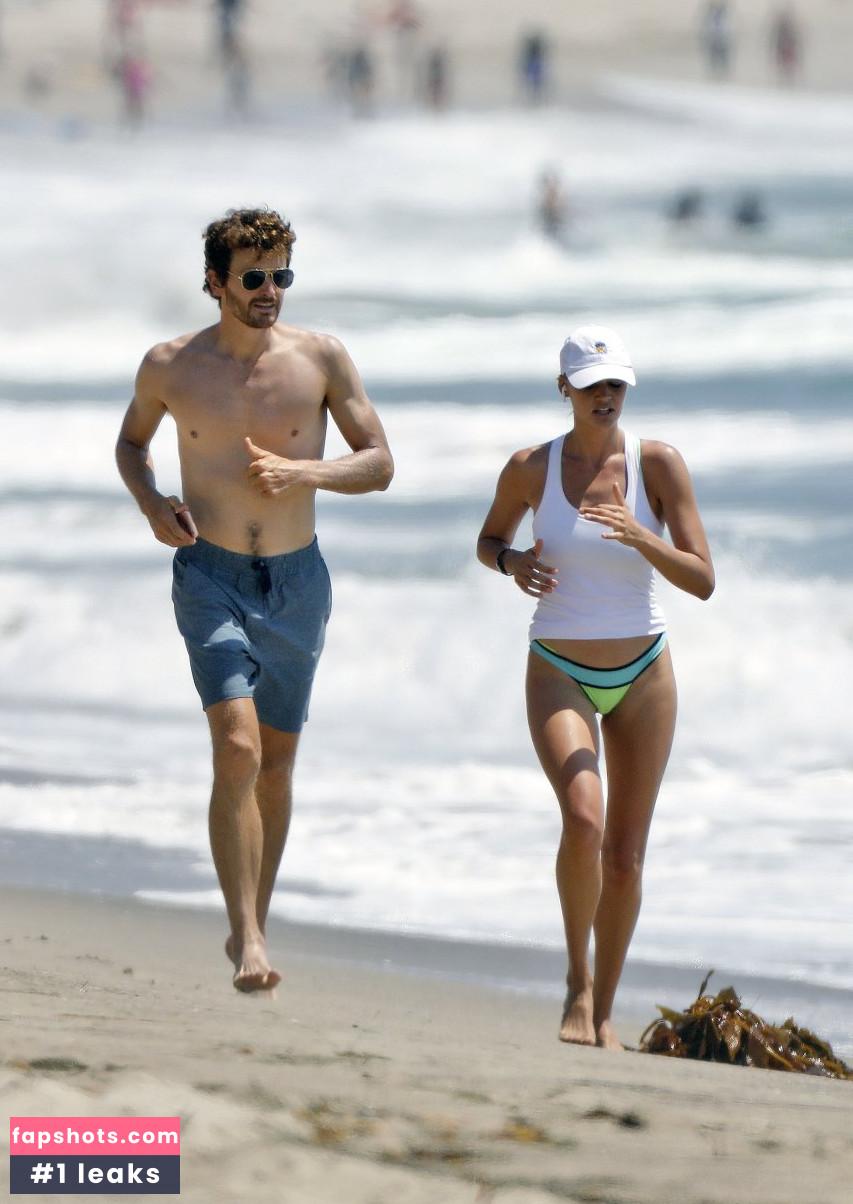 Kelly Rohrbach gallery photo #831